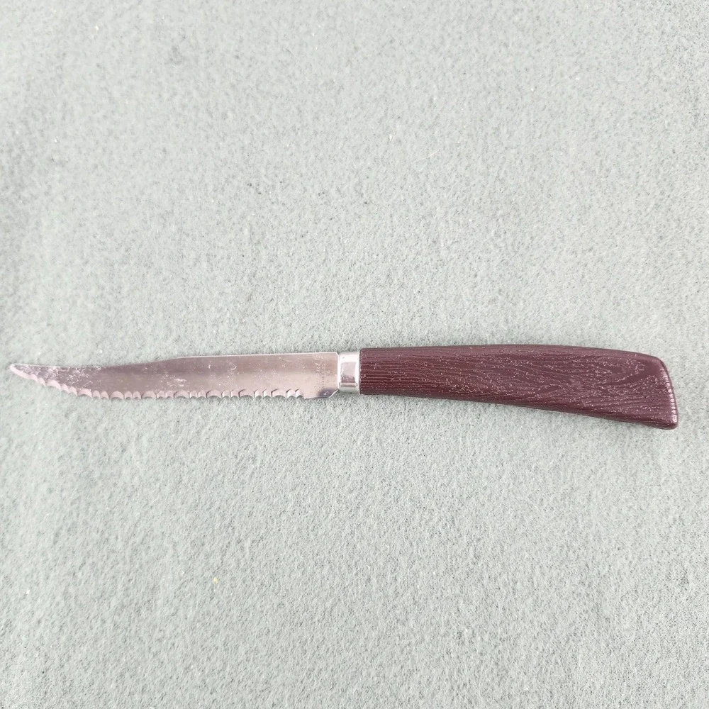 Vintage QUIKUT Serrated Steak Knives Plastic Faux Wood 4